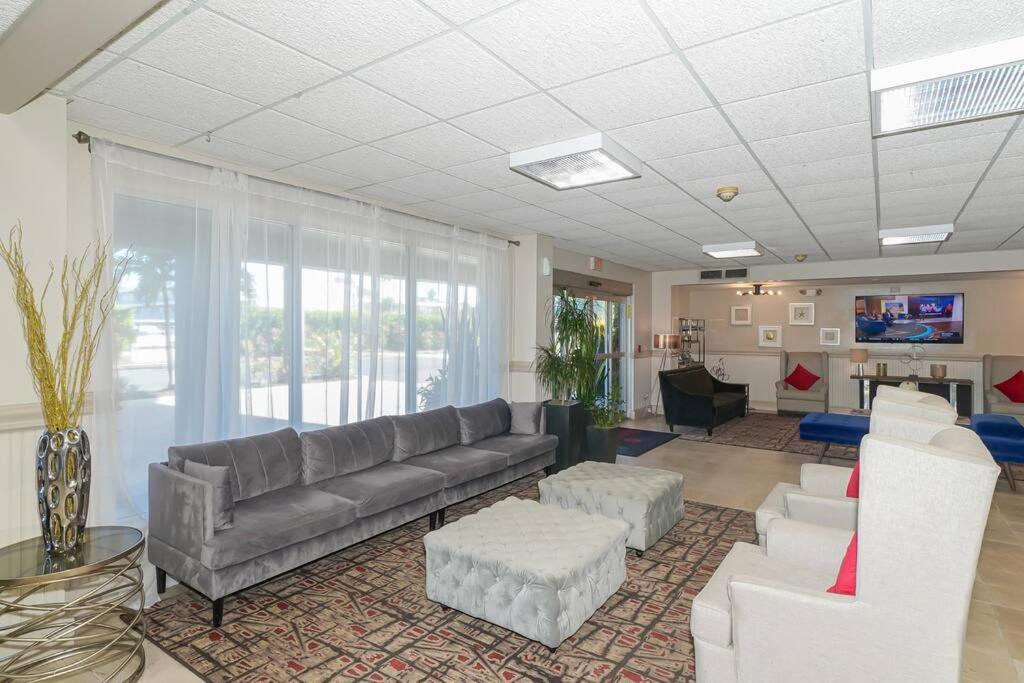Waterfront, Pool, Tiki Bar & Grill, Gym, Location! Apartment ซาราโซตา ภายนอก รูปภาพ